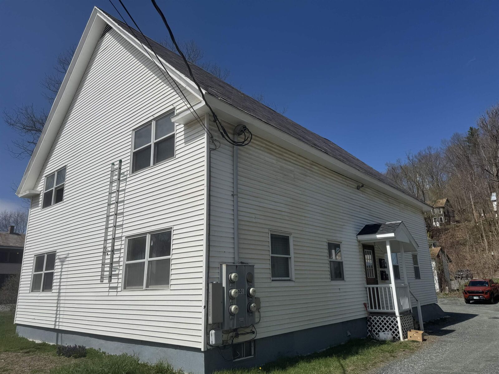 Property Photo:  401 Maple Street  VT 05001 