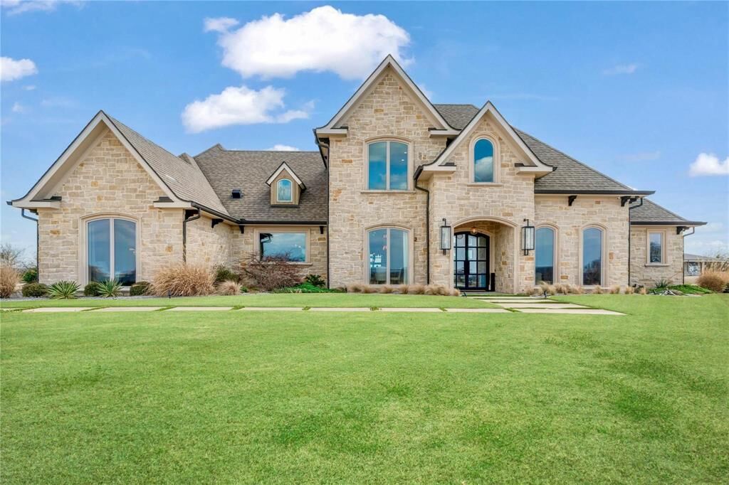 Property Photo:  2106 County Road 43250  TX 75462 