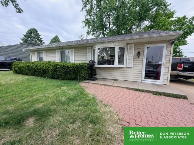 Property Photo: 3121 S 39th Street NE 68105