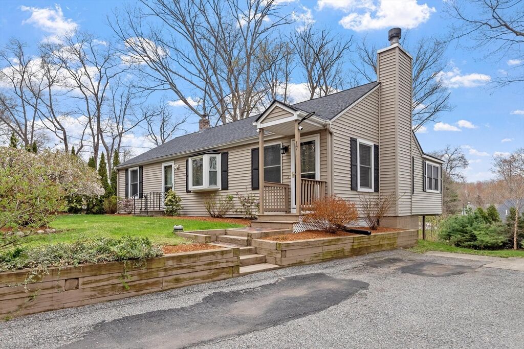 Property Photo:  17 Ledgewood Dr.  MA 01505 