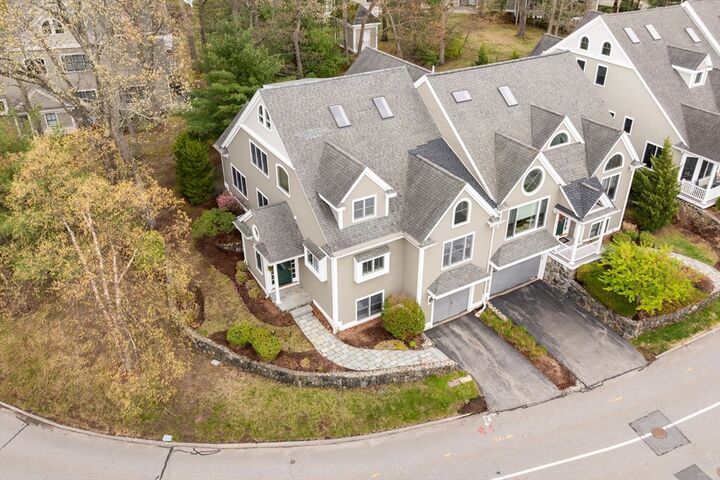 Property Photo:  127 Johnson Woods Dr 127  MA 01867 