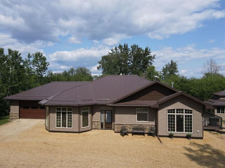 Property Photo: 13520 Township Road 744 AB T0G 1J0