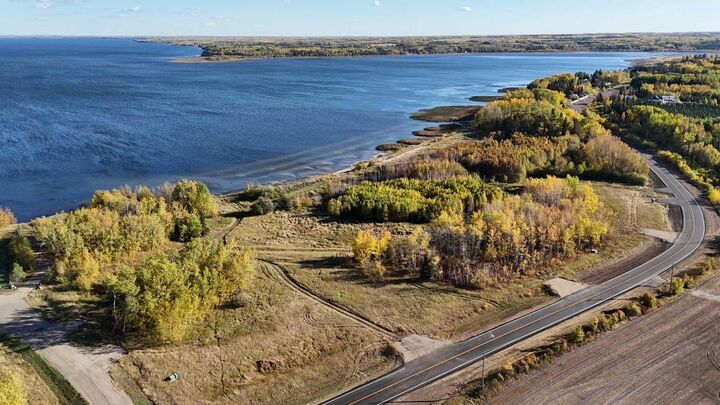 Photo de la propriété:  14 Campsite Road  AB T0A 2T0 