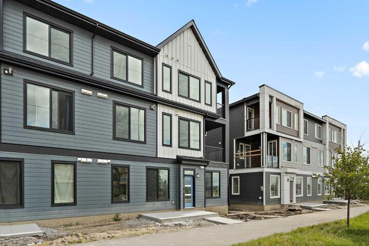 Property Photo: 255 Rowmont Boulevard NW 301 AB T3L 0M2