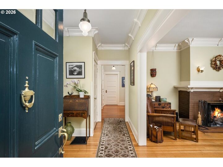 Property Photo:  1838 SE Harrison St  OR 97214 