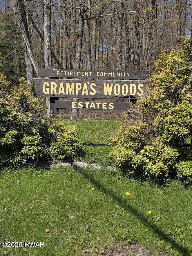 Property Photo:  104 Yellow Pine Court  PA 18464 