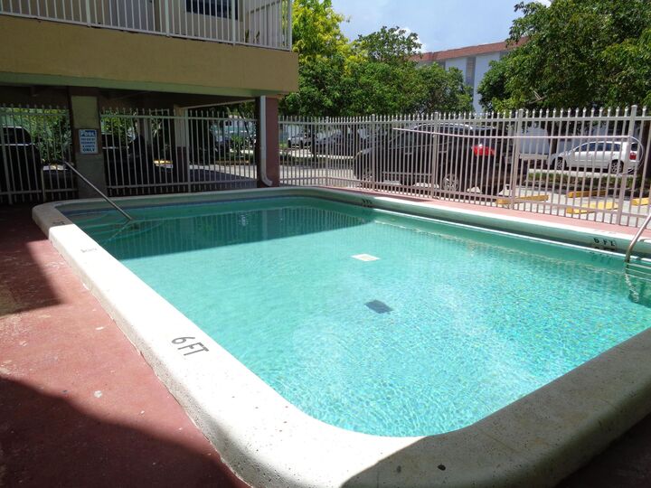 Property Photo:  2008 Jackson Street E9  FL 33020 