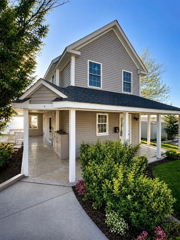 Property Photo: 13 Harding Avenue RI 02915