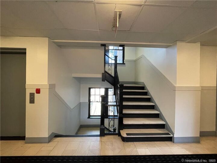 Property Photo:  213 Golden Hill Street 4D  CT 06604 