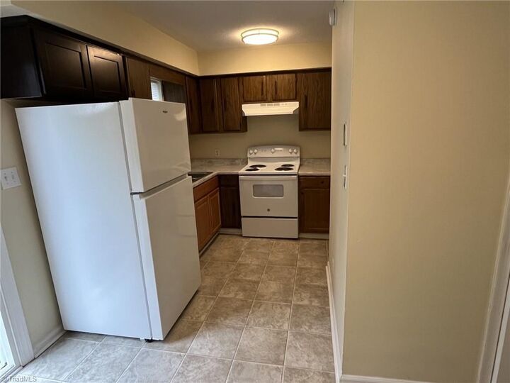 Property Photo:  506 Summit Street 2  NC 27025 