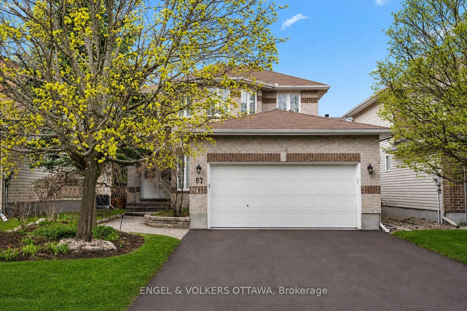 Property Photo: 57 Newcastle Avenue ON K2K 3B5