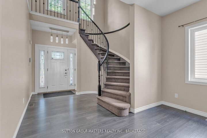 384 Emerald Street — photo 1