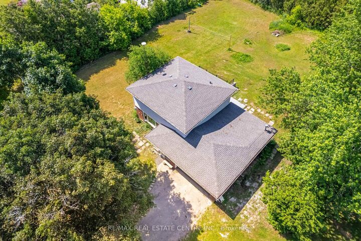 Property Photo: 12386 Creditview Road ON L7C 1X9