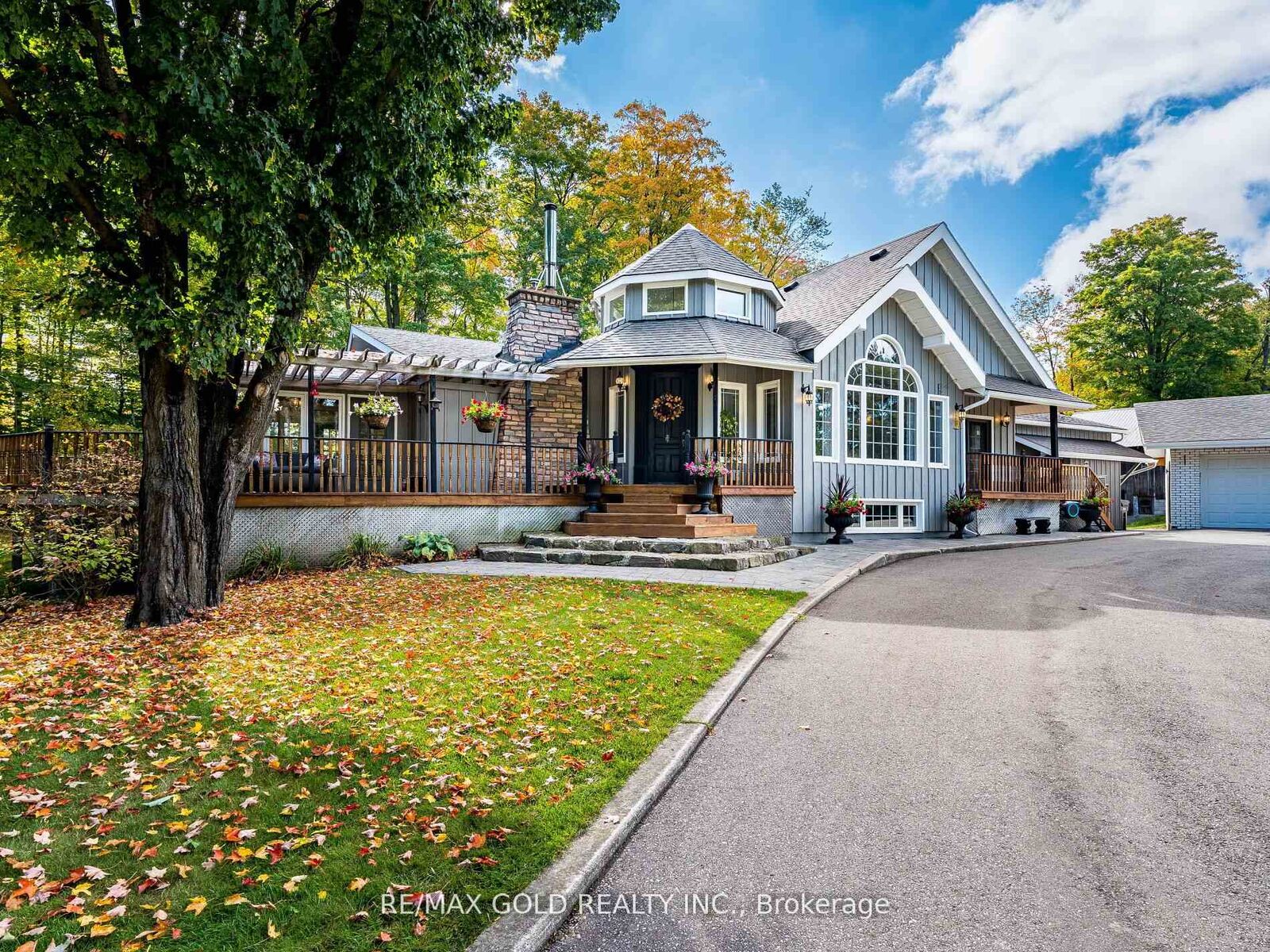 Property Photo: 20054 Horseshoe Hill Road ON L7K 2B6