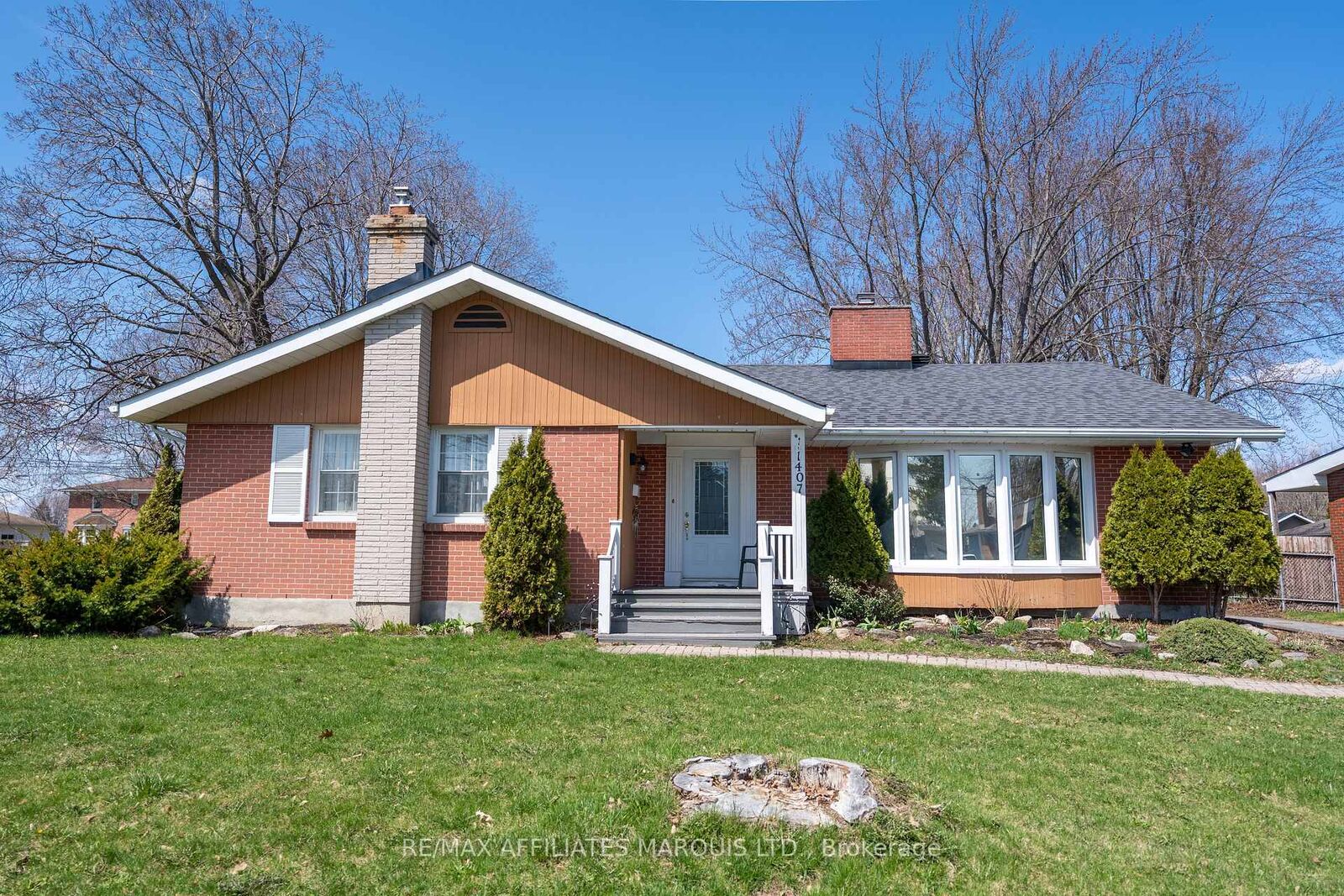 Property Photo:  1407 Boyd Street S  ON K6J 1X2 