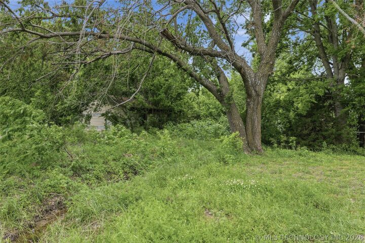 Property Photo:  27204 E 742 Road  OK 74467 
