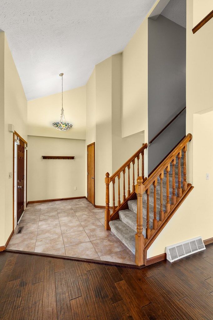 Property Photo: 2291 Ridgewood Ct OH 44805