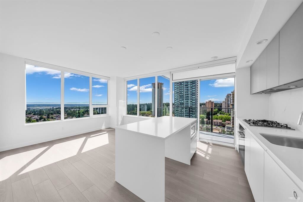 Photo de la propriété: 6537 Telford Avenue 2907 BC V5H 0K9