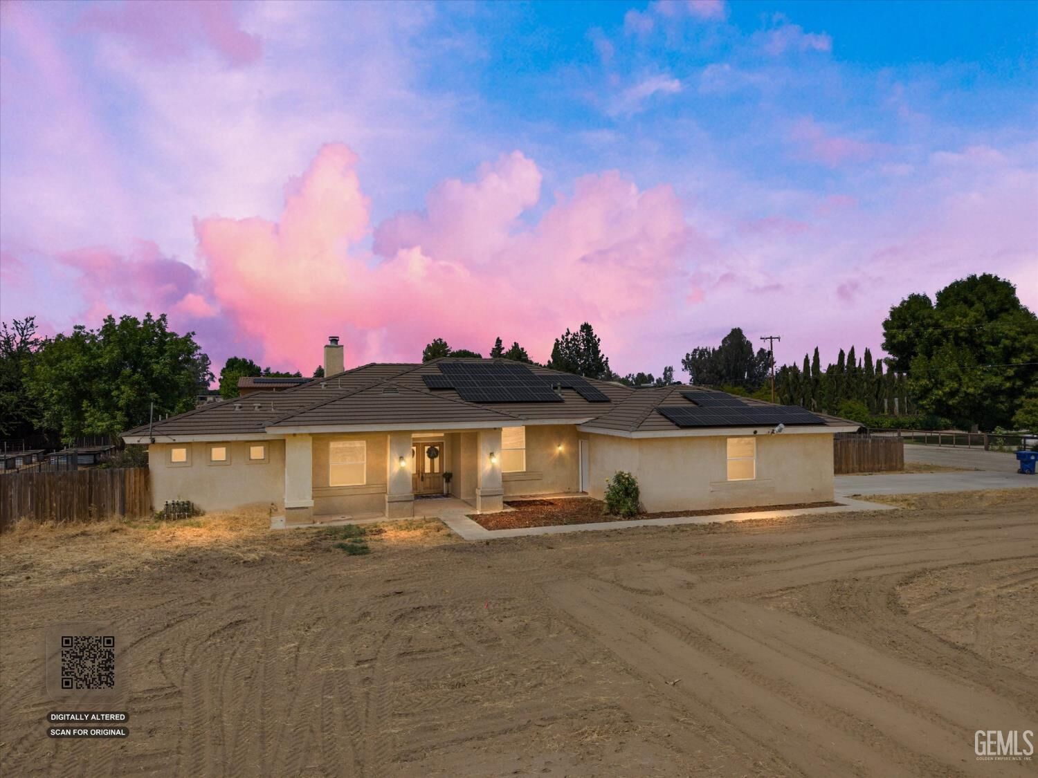 Property Photo:  13127 Robertson Street  CA 93313 