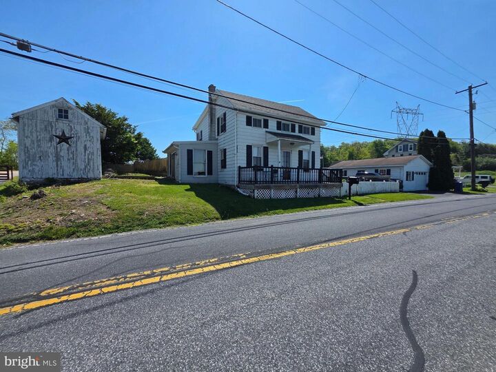 Property Photo:  713 Kinderhook Road  PA 17512 