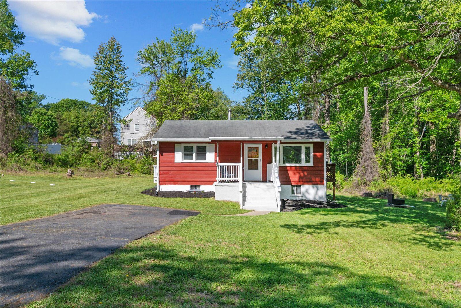Property Photo: 5526 Glen Avenue MD 20706