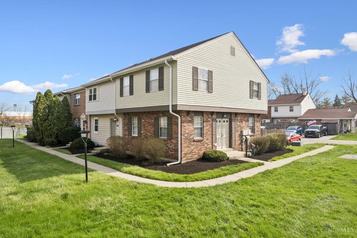 Property Photo:  7509 Queen Ann Court  OH 45069 