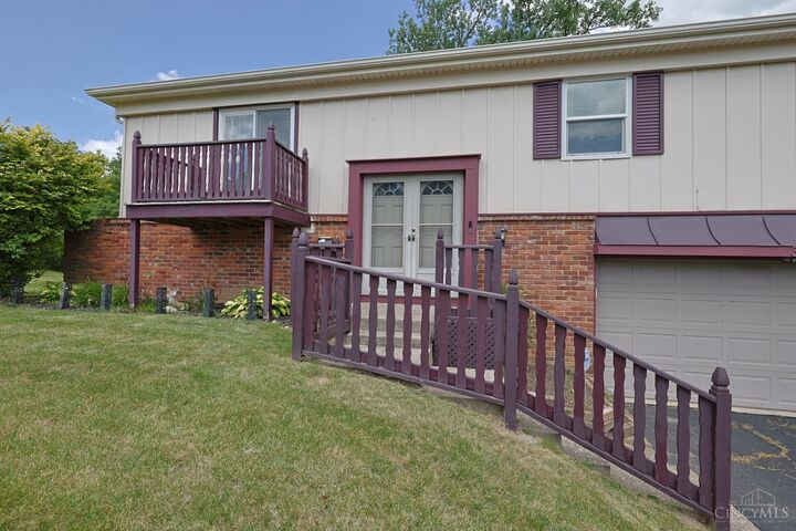 Property Photo:  321 Allanhurst Avenue  OH 45377 