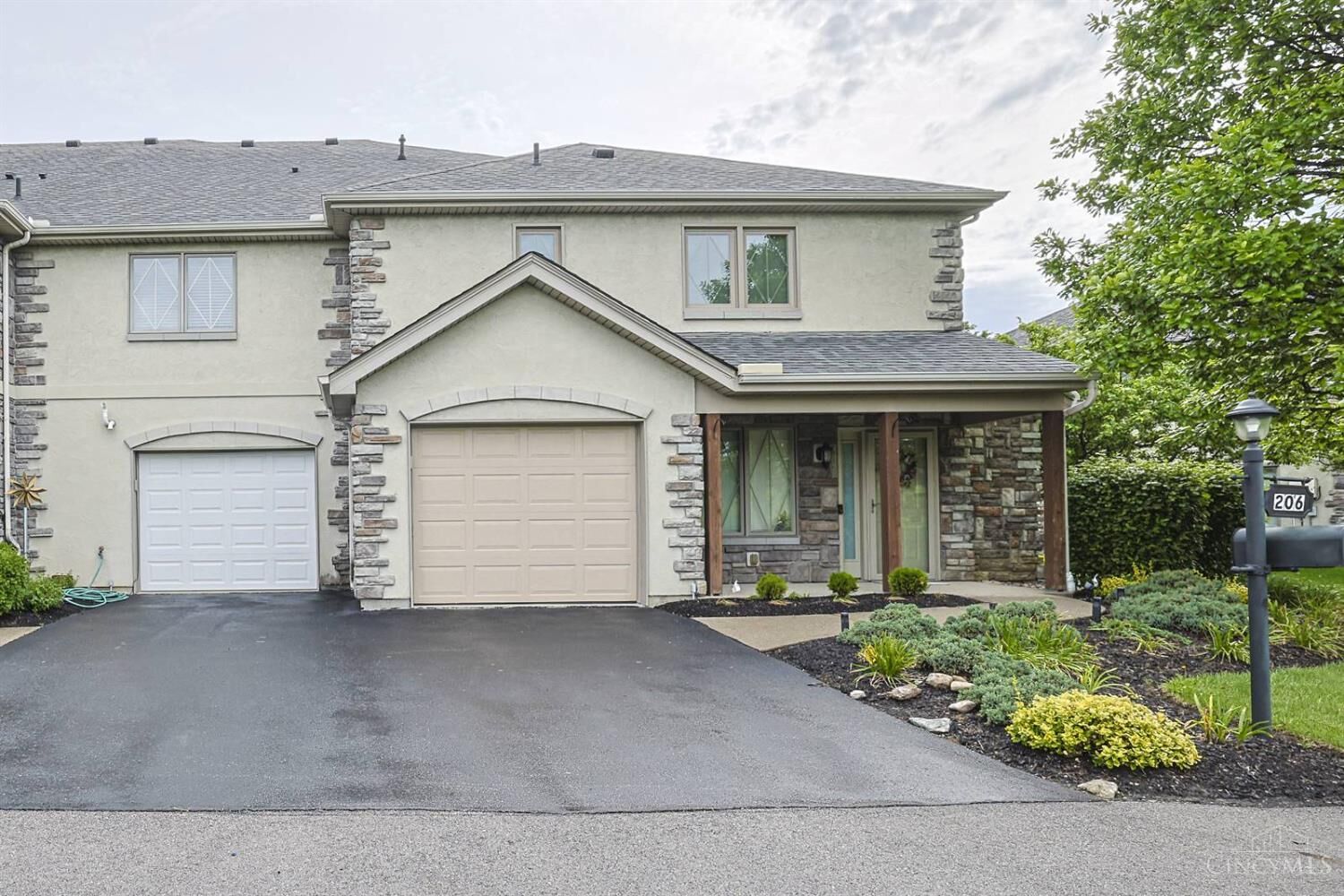 Property Photo: 206 Edinburgh Lane OH 45246