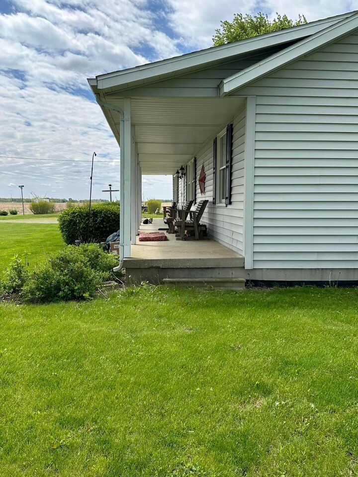 Property Photo:  3393 County Road 135  OH 45835 