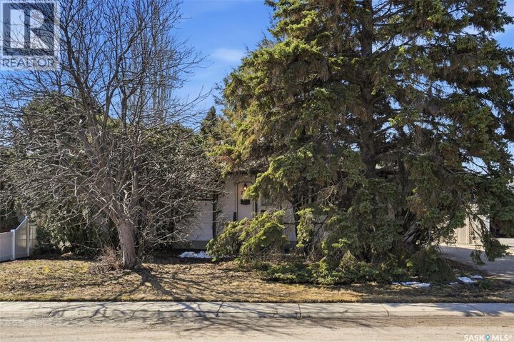 Property Photo:  218 Anderson Crescent  SK S7H 4C2 
