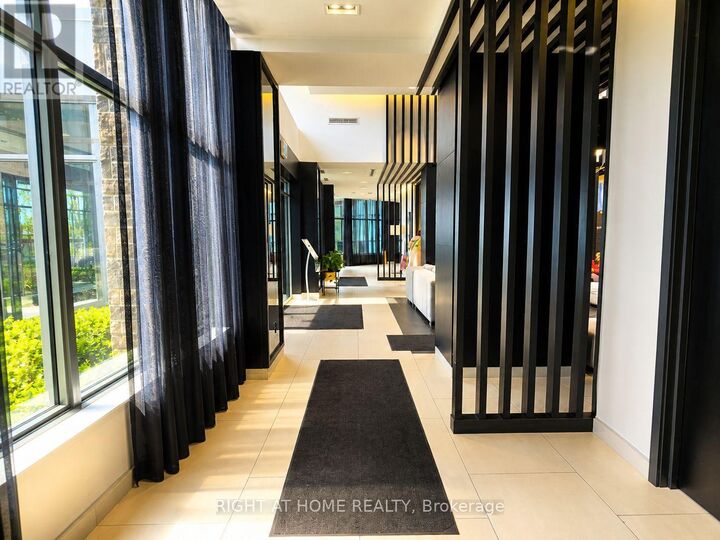 Property Photo:  4677 Glen Erin Drive 709  ON L5M 2E3 
