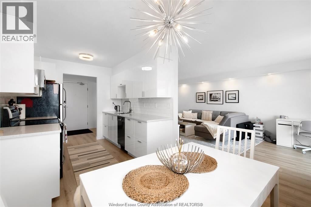 Property Photo:  150 Park 1807  ON N9A 7A2 