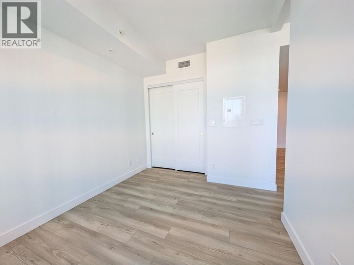 Property Photo:  2381 Beta Avenue 1305  BC V5C 0P7 