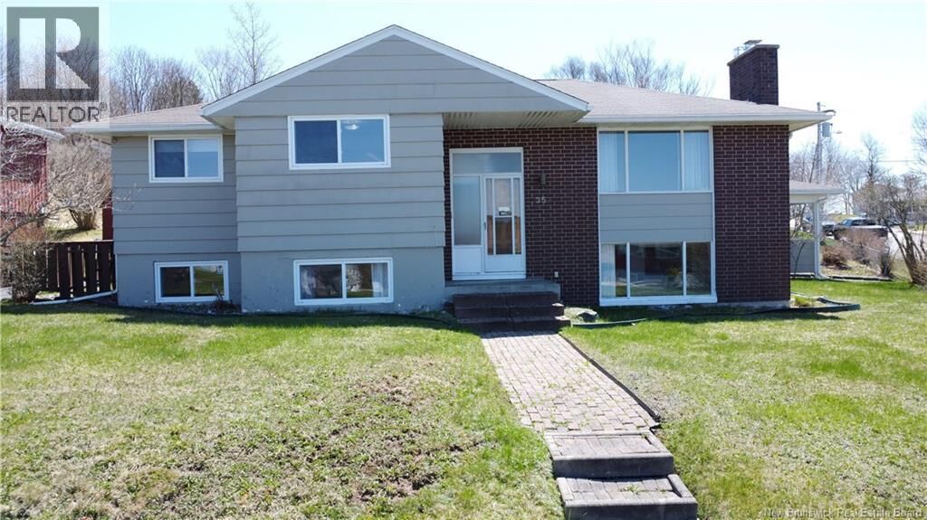 Property Photo:  35 Wildwood Street  NB E2J 2V9 
