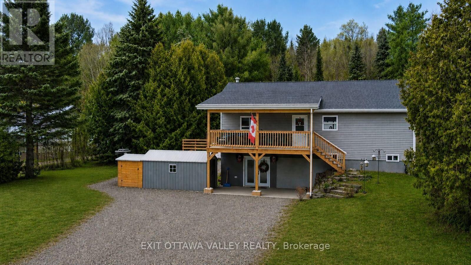 Property Photo:  39090 Combermere Road  ON K0J 1L0 