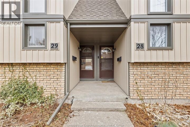 Property Photo:  302 Vine Street 29  ON L2M 7M6 