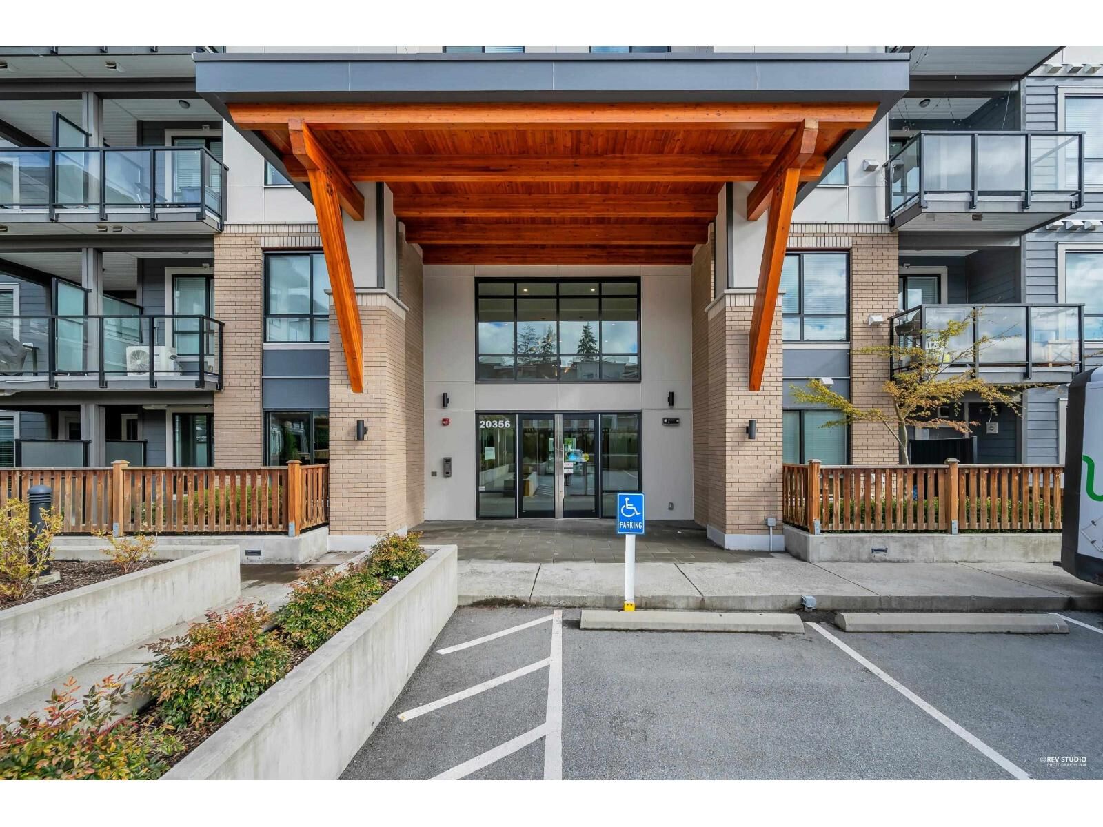 Property Photo:  20356 72B Avenue 402  BC V2Y 4J9 