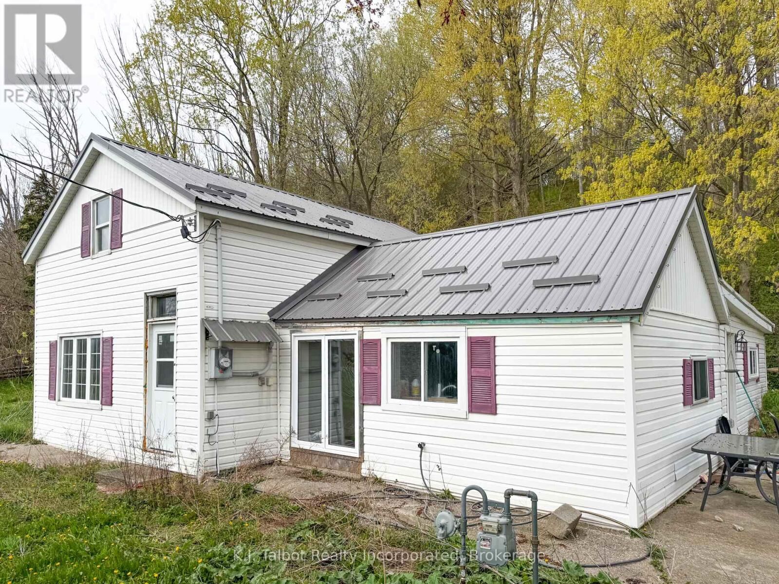 Property Photo:  34002 Saltford Road  ON N7A 3Y1 