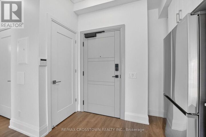 Property Photo:  1 Hume Street 220  ON L9Y 0X3 