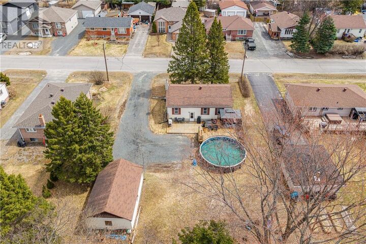 Property Photo:  4637 Gatien Avenue  ON P3P 1E9 