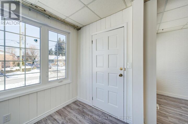 Property Photo:  1054 East Avenue  ON L5E 1W9 
