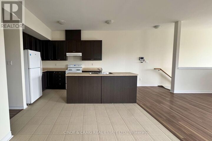 Property Photo:  15 Rosswell Drive 9  ON L1E 0B9 