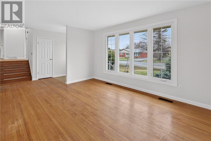 Property Photo:  55 Kipling Court  ON P3A 1E2 