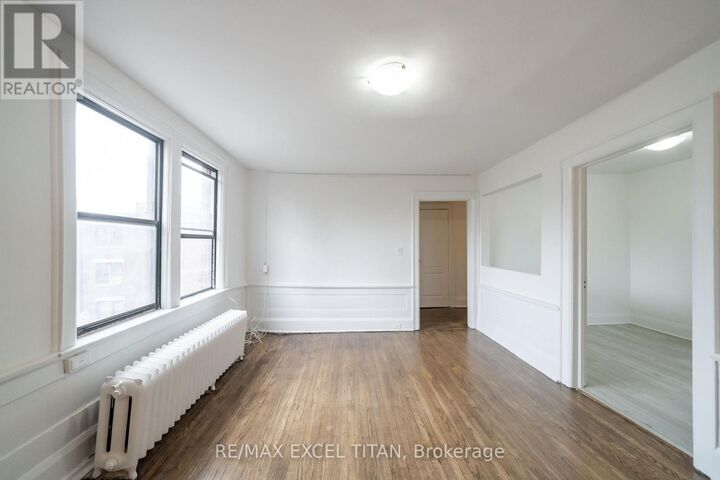 Property Photo:  4 Kingston Road 46  ON M4L 1S4 