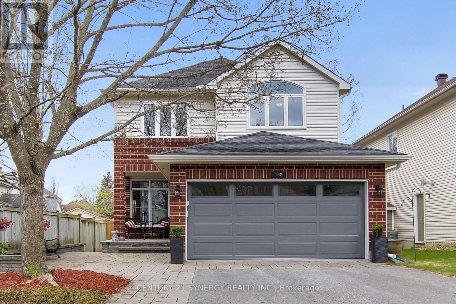 Property Photo:  132 Springcreek Crescent  ON K2M 2M1 
