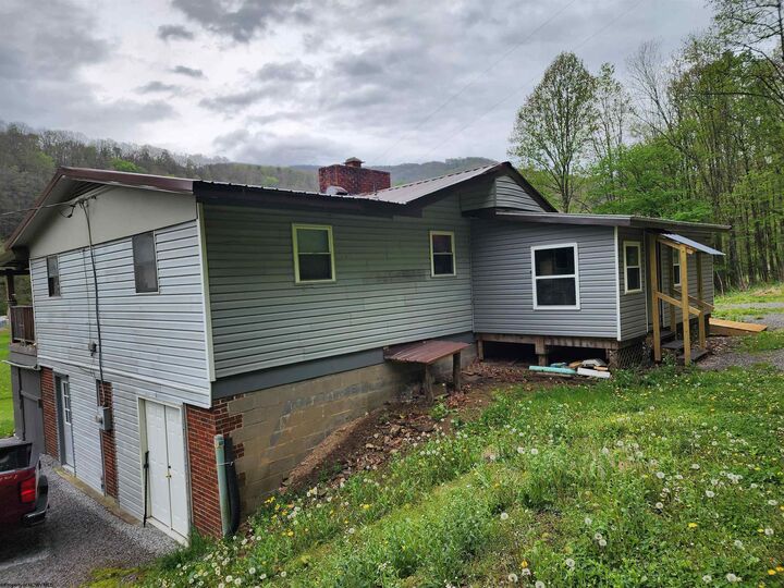 Property Photo:  89 Snyder Road  WV 26270 