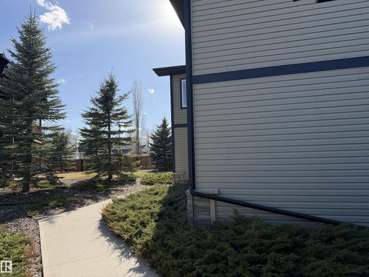 Property Photo:  502 Graybriar Green  AB T7Z 0G1 