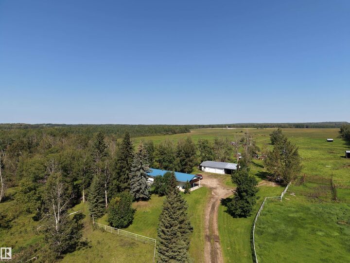 Property Photo: 8118 Hwy 620 AB T7A 2A1