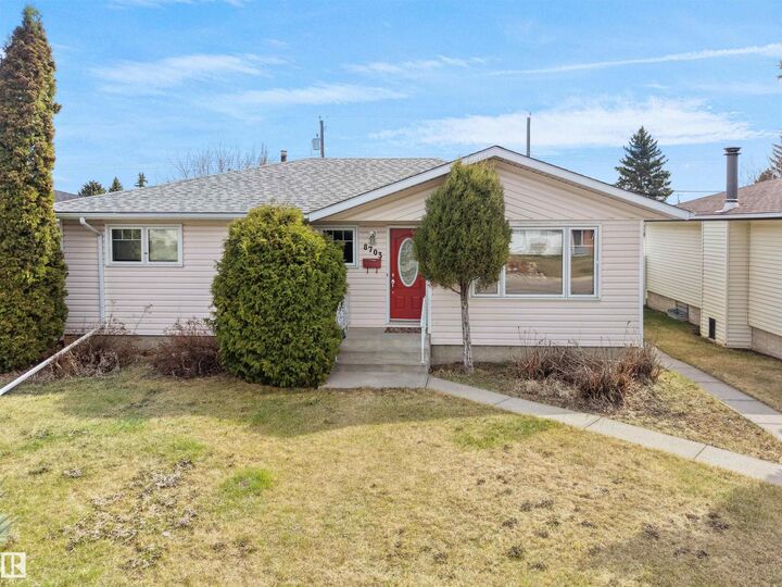 Property Photo:  8703 73 Street NW  AB T6B 1Z9 
