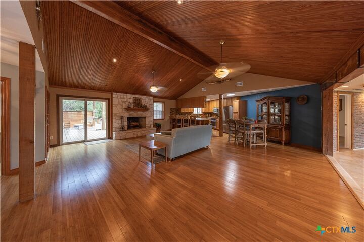 Property Photo:  1645 Agarita Drive  TX 78623 